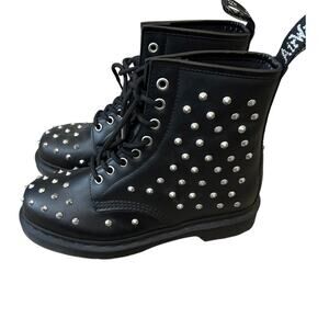Dr Martens 1460 Stud Wanama Leather Lace Up Boots in Black Size M6 W7